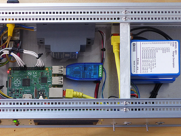 Measuring device with Analog Devices 6B11 and Raspberry Pi B+