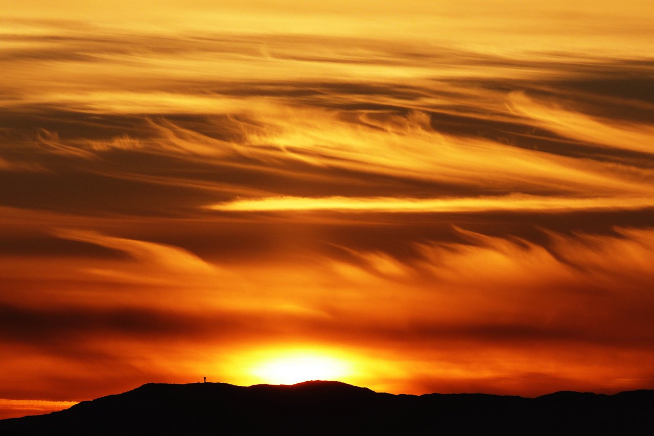 Solnedgang over Bugøynestoppen